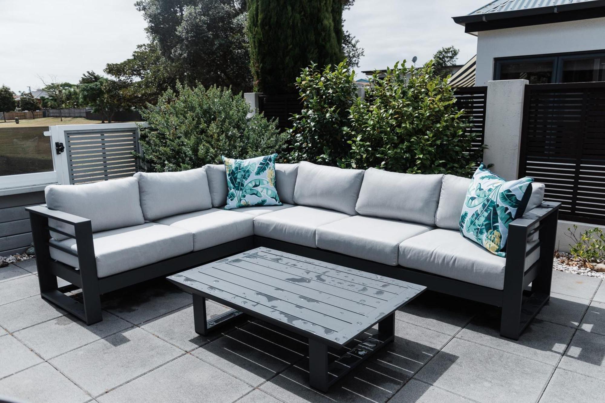 Stunning Tranquil Home With Green Space Views Mount Maunganui Extérieur photo
